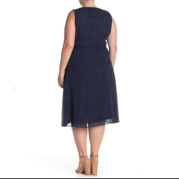 Ann Klein Robin’s Egg Dot Print Midi Dress. - Picture 2 of 7